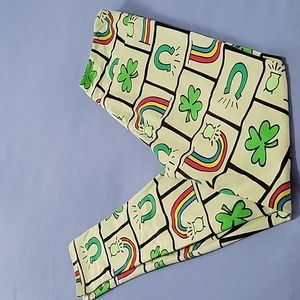 Lularoe OS leggings.